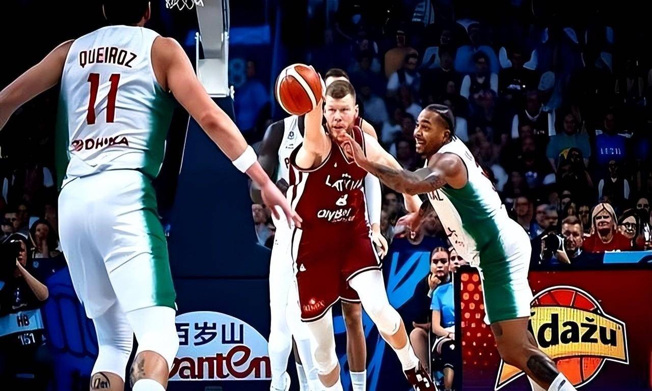 熊猫体育app-菲律宾男篮强势西班牙男篮，波尔津吉斯统治全场