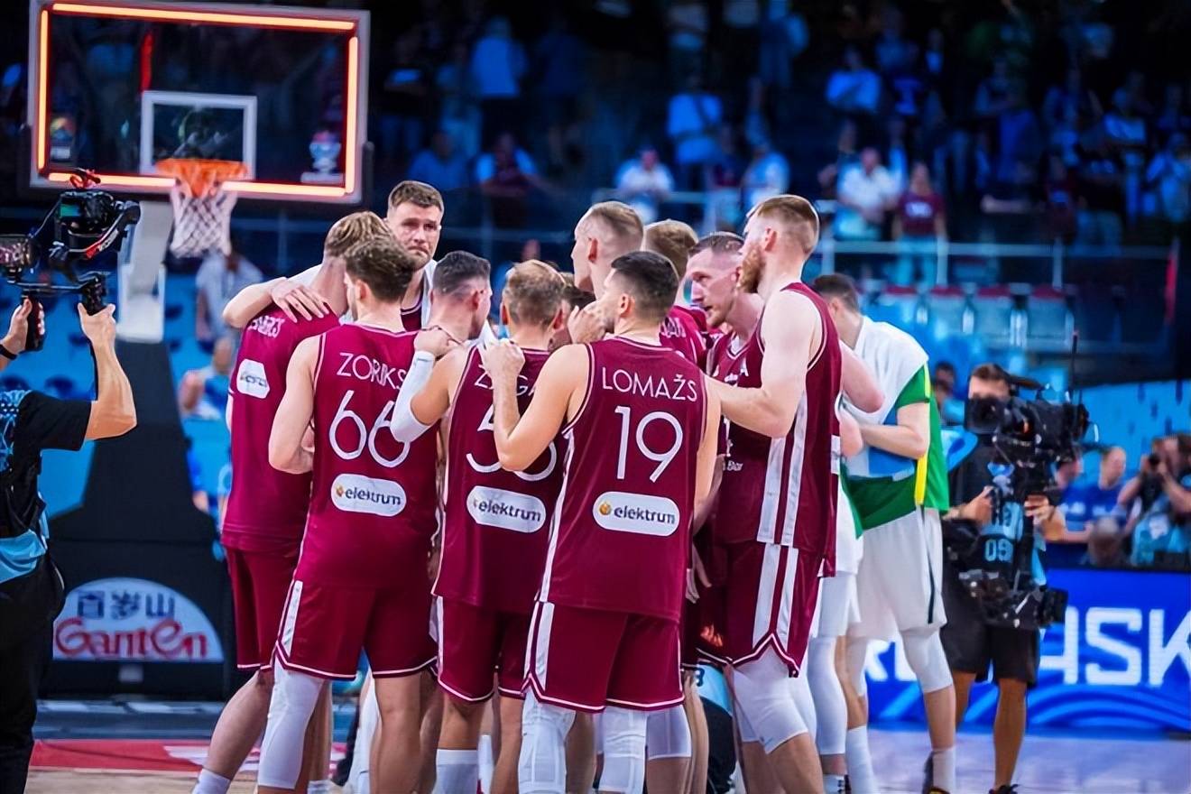 菲律宾男篮强势西班牙男篮，波尔津吉斯统治全场