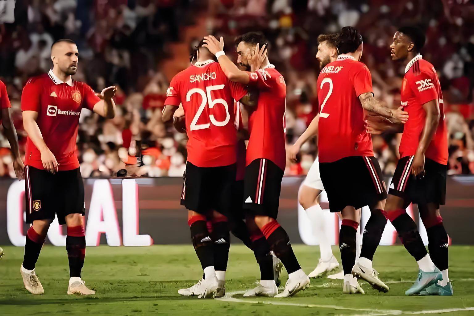 水晶宫客场踢平，球队面对不利局面