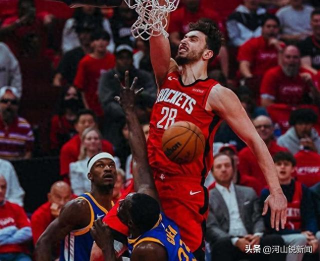 熊猫体育互动-火箭新秀精彩亮相，一鸣惊人帮助球队轻取胜利